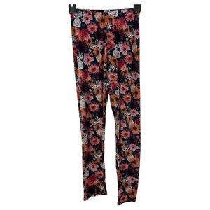 Hot Kiss size small flower leggings